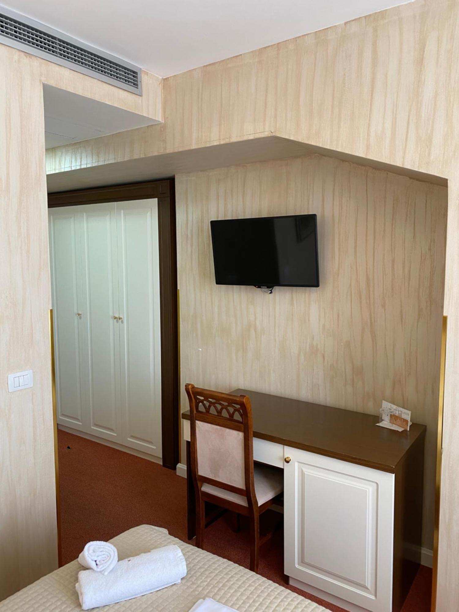 Rozafa Hotel 4*