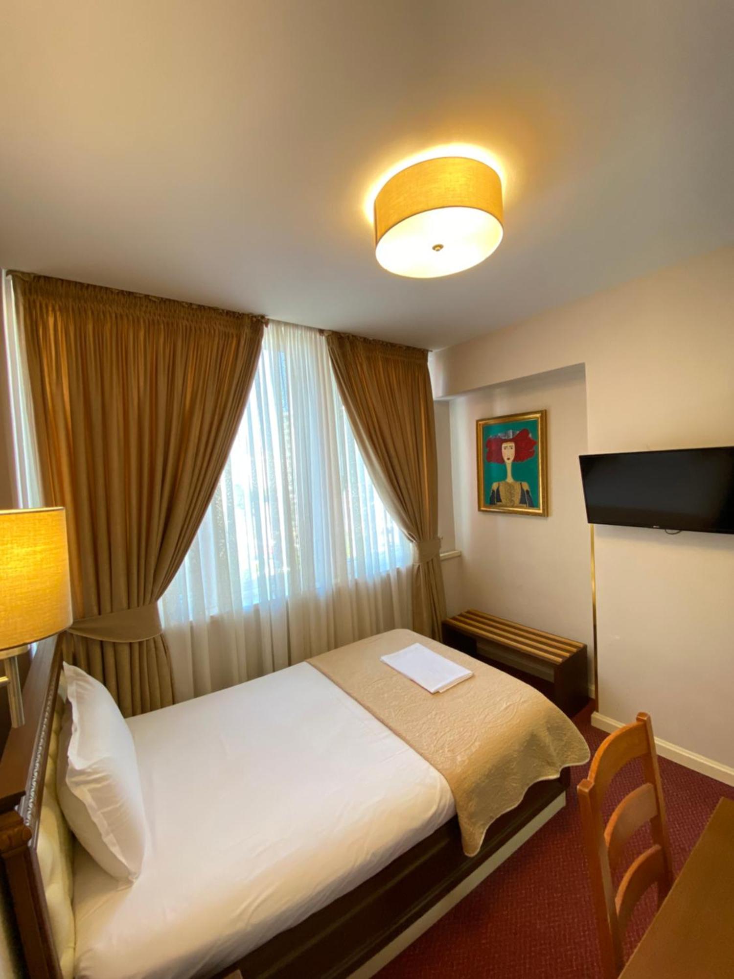 Hotel Rozafa